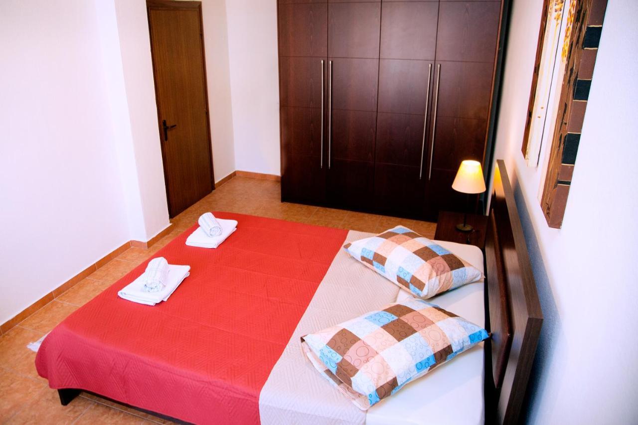 Comfortable House With Warm Hospitality Kateríni Ngoại thất bức ảnh